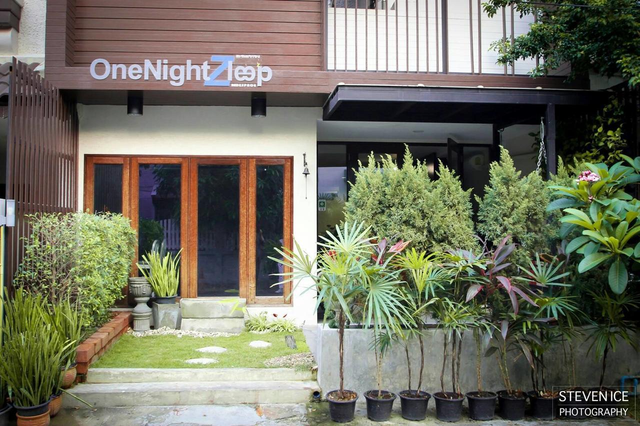 One Night Zleep At Nimman Vandrarhem Chiang Mai Exteriör bild